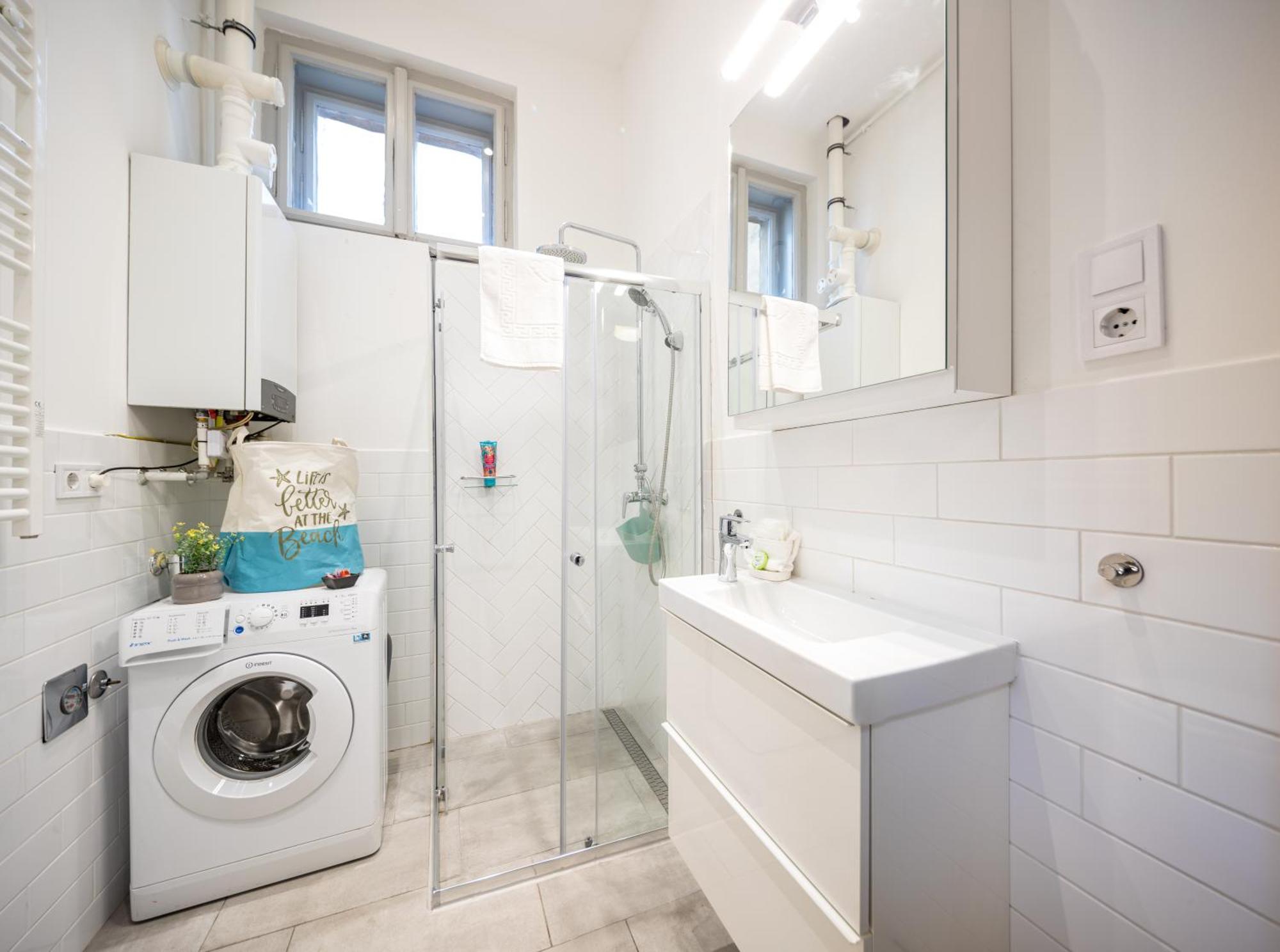 Apartman Market *